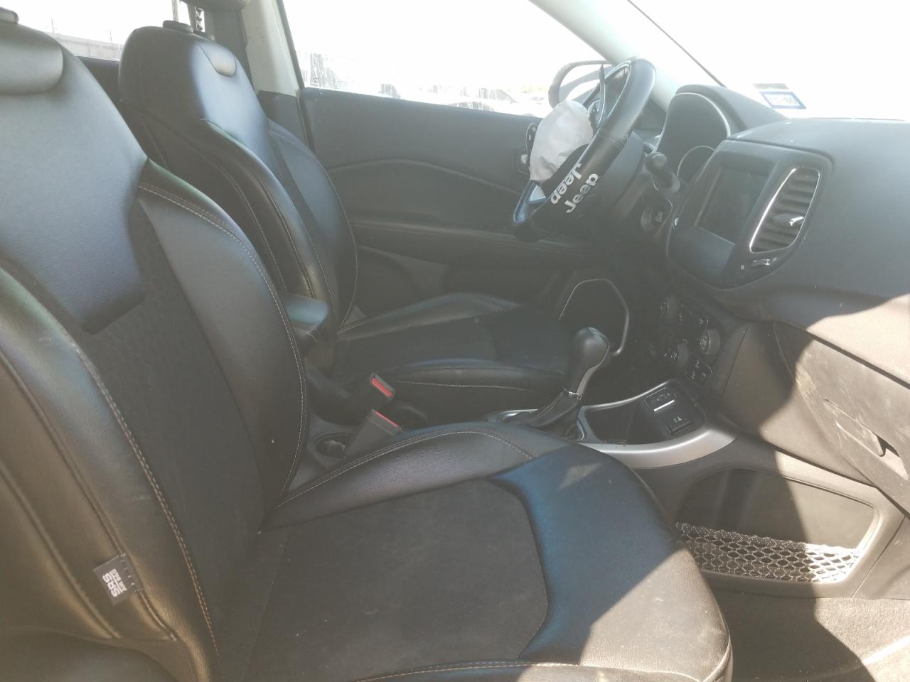 Photo 5 from auction – 2018 JEEP COMPASS LA with VIN 3C4NJCBB8JT471403