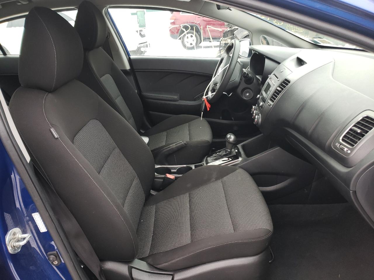 Photo 5 from auction – 2017 KIA FORTE LX with VIN 3KPFK4A71HE034295