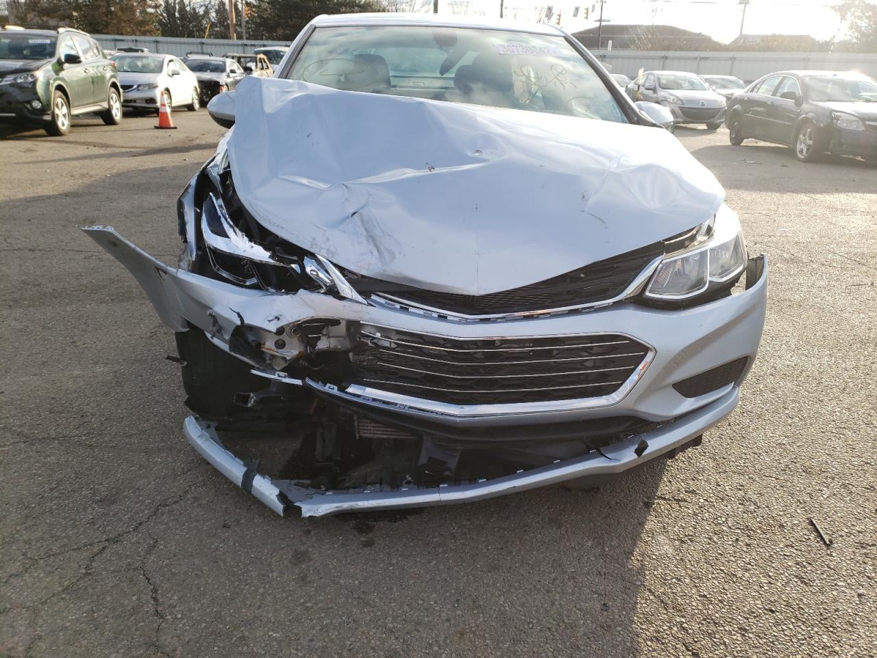 Photo 9 from auction – 2017 CHEVROLET CRUZE with VIN 1G1BC5SM5H7140201