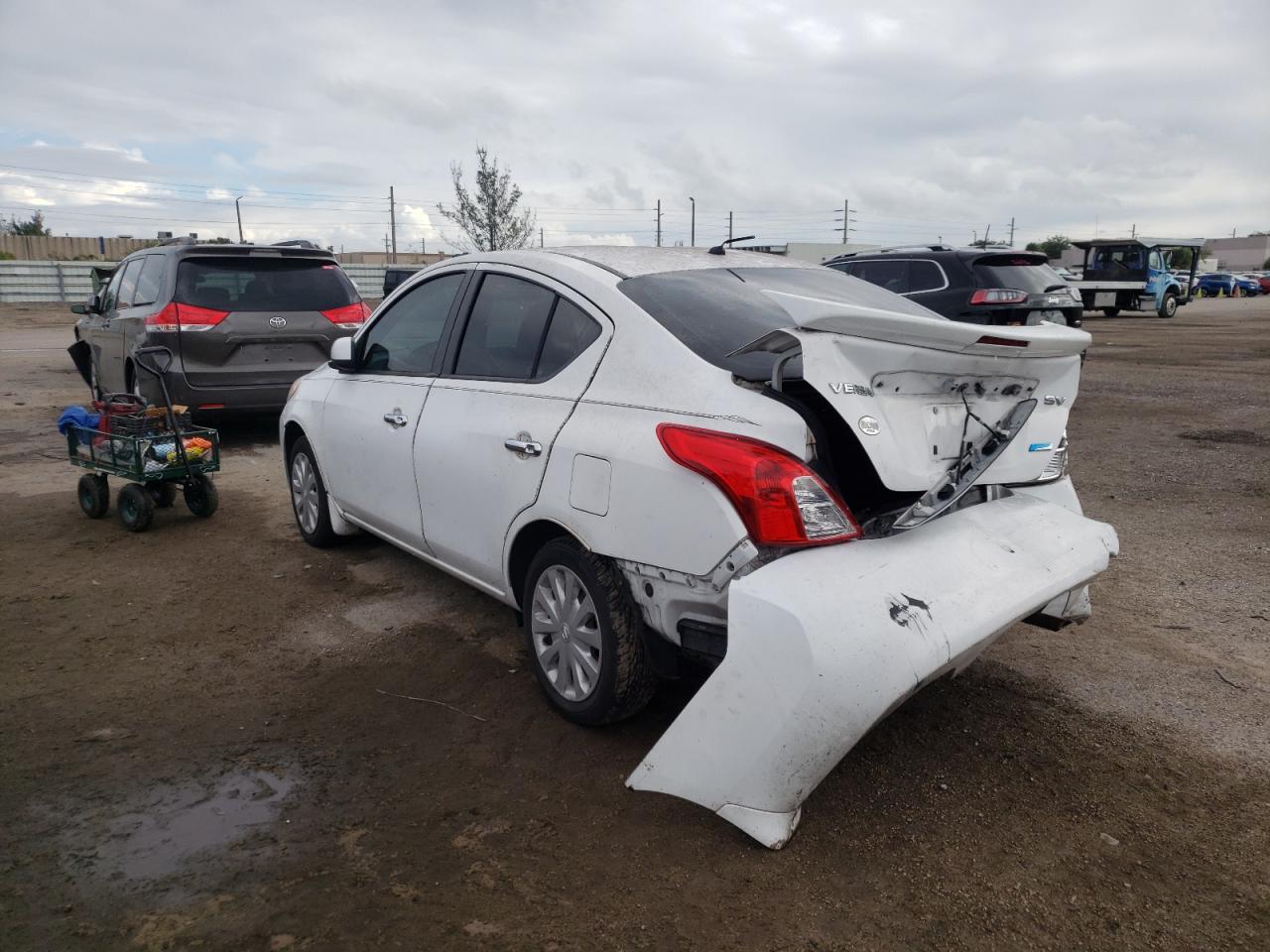 Zdjęcie 3 z aukcji – 2013 NISSAN VERSA S z VIN 3N1CN7AP1DL844448