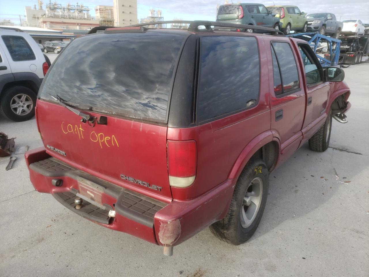 Photo 4 from auction – 2002 CHEVROLET BLAZER with VIN 1GNCS13W02K117881