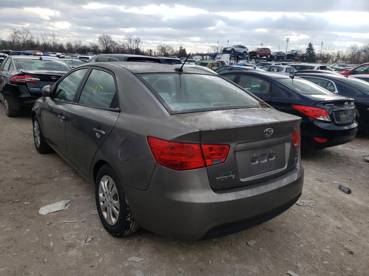 Photo 3 from auction – 2011 KIA FORTE EX with VIN KNAFU4A25B5420619