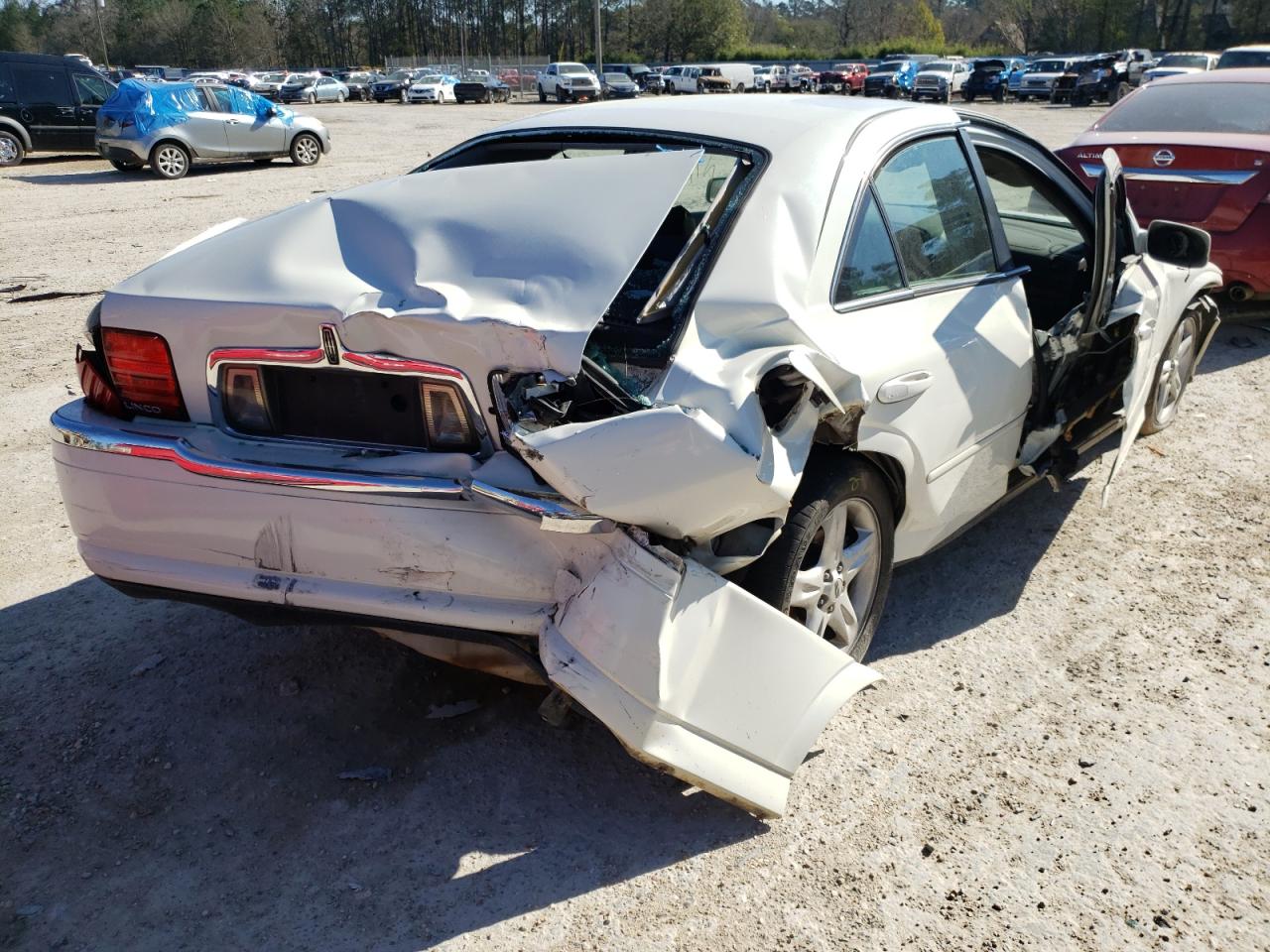 Photo 4 from auction – 2002 LINCOLN LS with VIN 1LNHM86S32Y677493