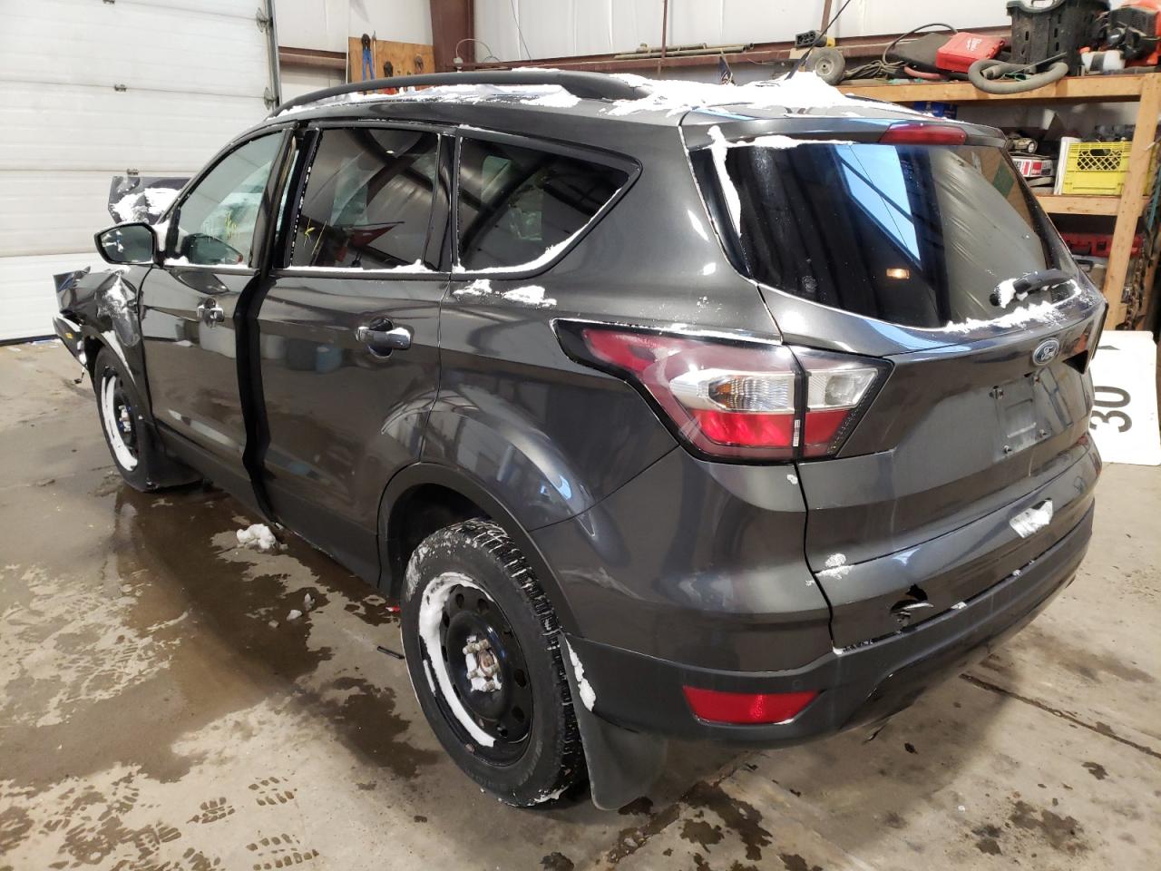 Photo 3 from auction – 2017 FORD ESCAPE SE with VIN 1FMCU9GD2HUB70164