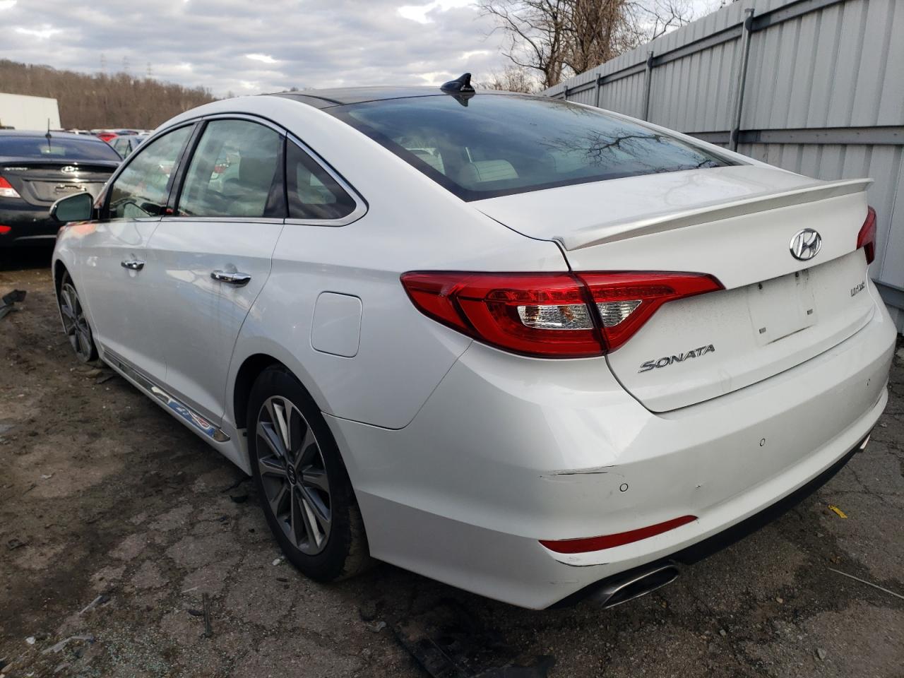 Photo 3 from auction – 2016 HYUNDAI SONATA SPO with VIN 5NPE34AF8GH311938