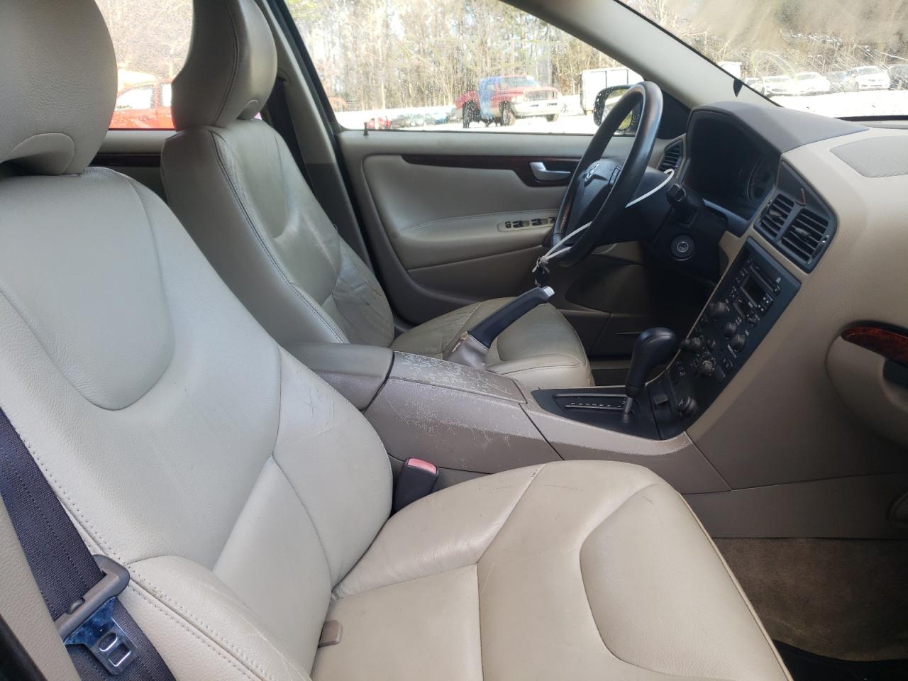 Photo 5 from auction – 2004 VOLVO S60 with VIN YV1RS61T842375801