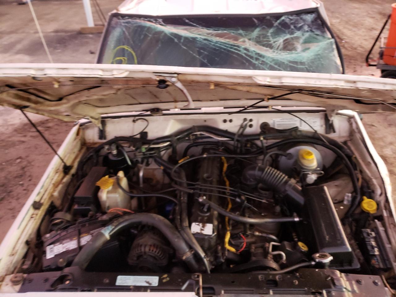 Photo 7 from auction – 2000 JEEP CHEROKEE L with VIN 1J4FF68S1YL111839