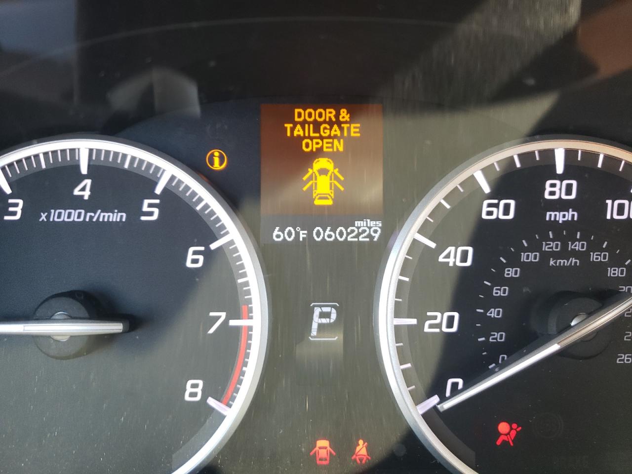 Photo 8 from auction – 2016 ACURA RDX with VIN 5J8TB3H39GL010446