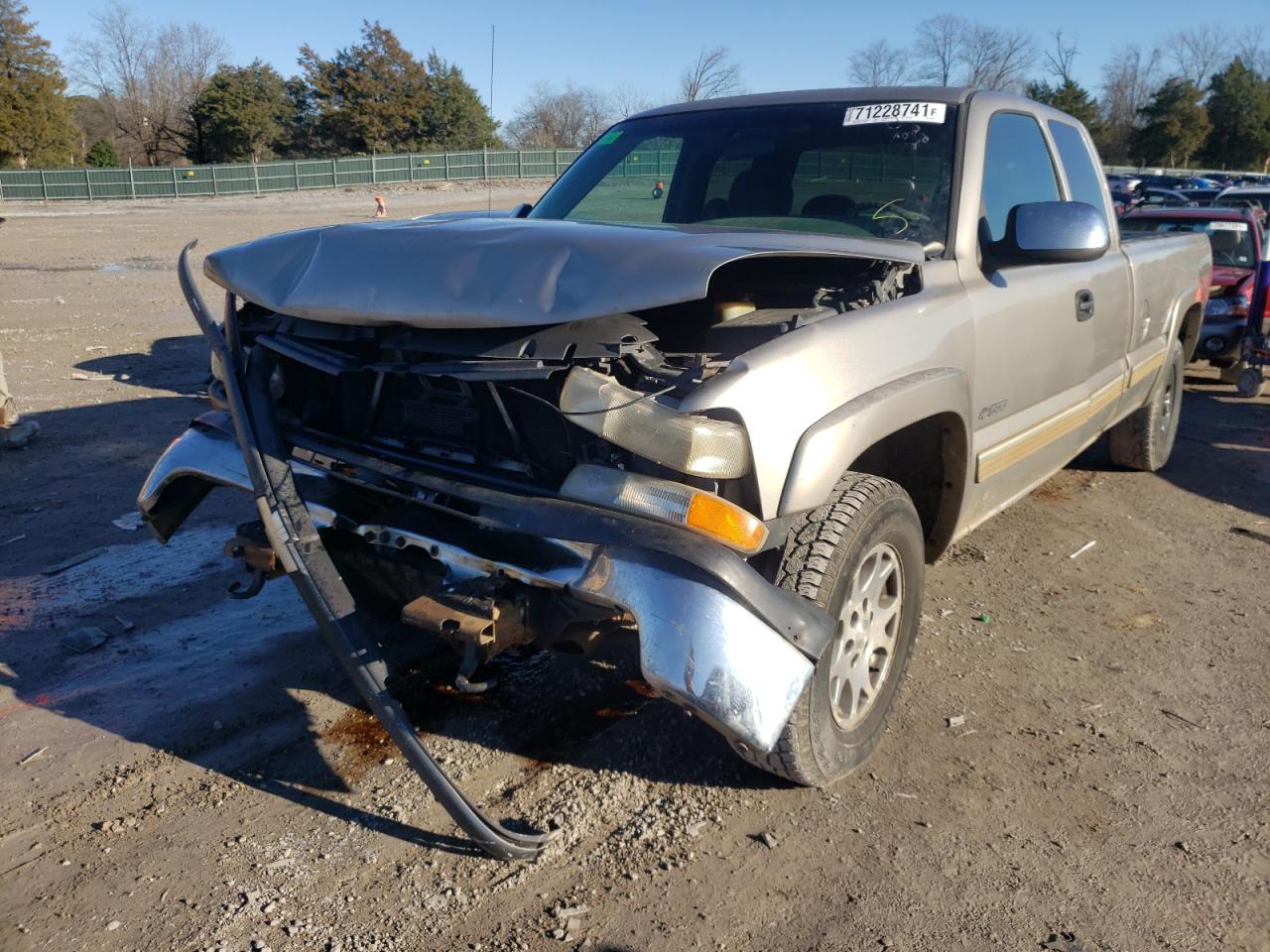 Photo 2 from auction – 2001 CHEVROLET SILVERADO with VIN 1GCEK19T71E292558