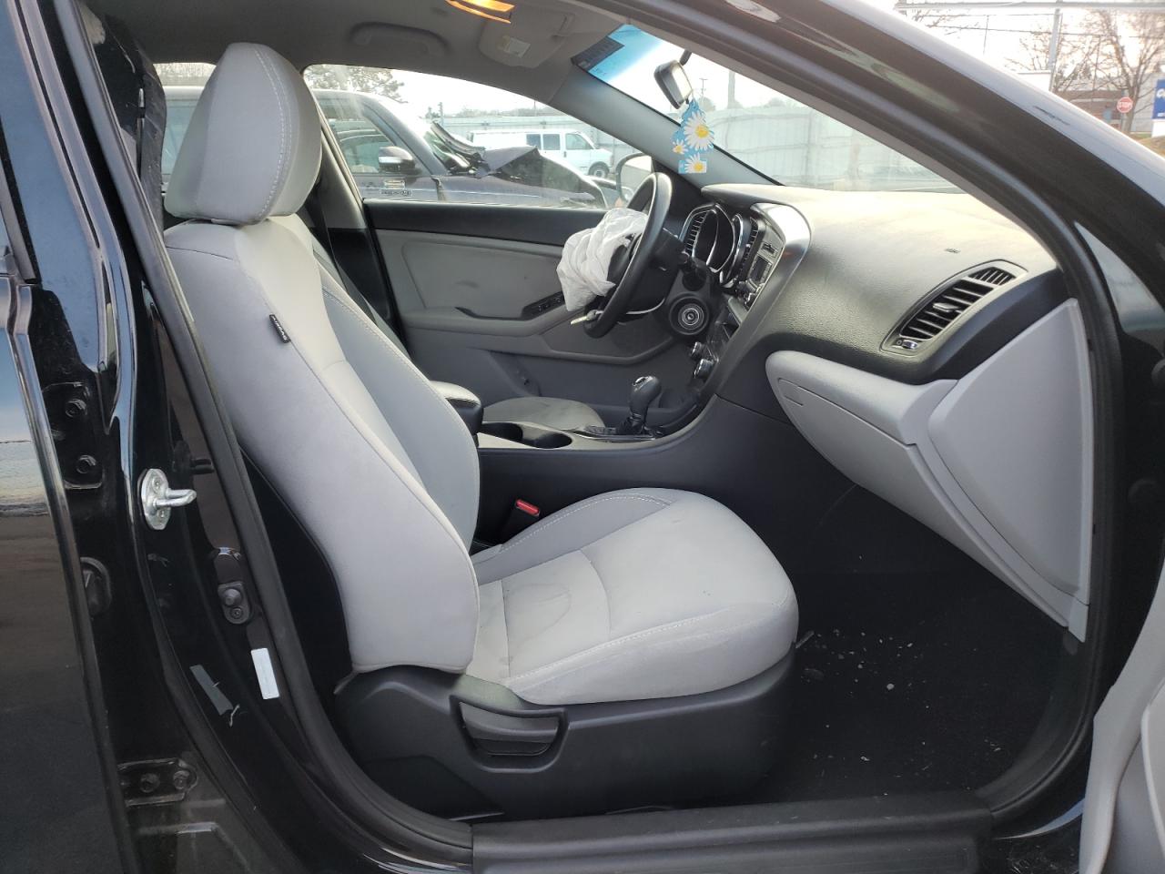 Photo 5 from auction – 2013 KIA OPTIMA LX with VIN 5XXGM4A70DG180932
