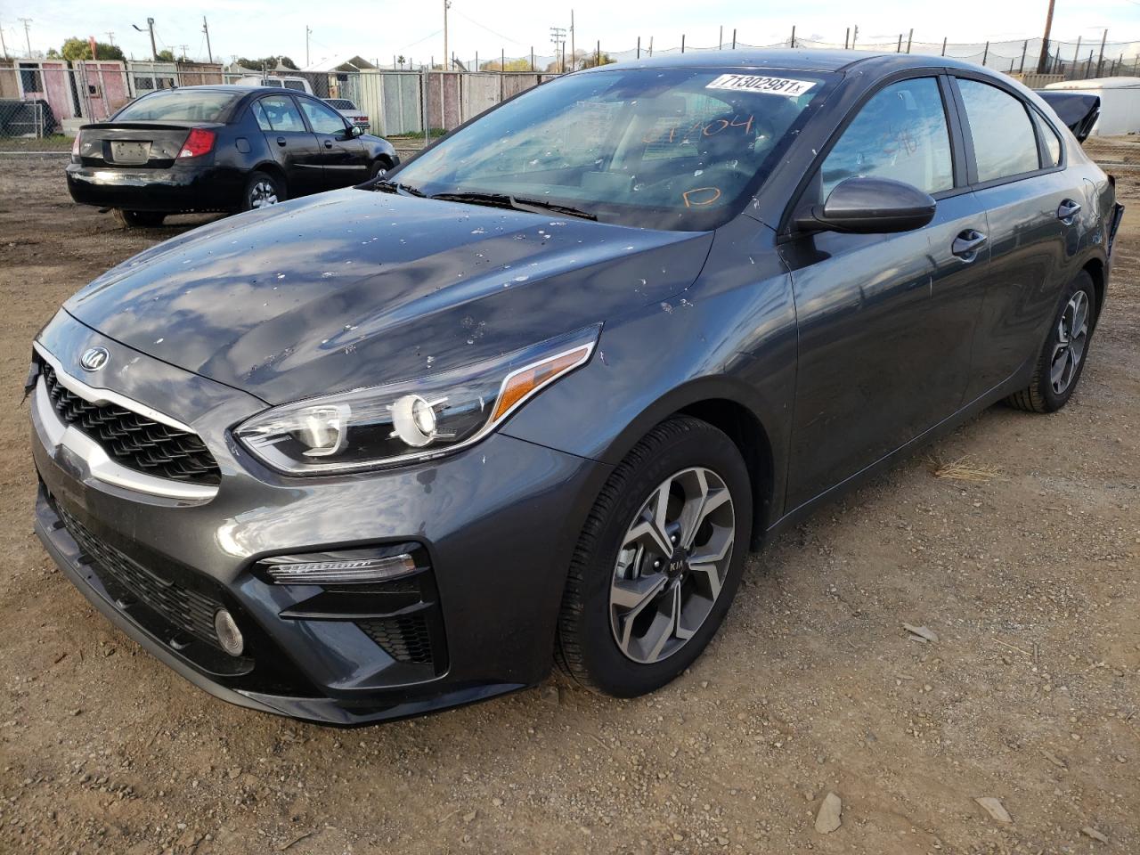 Photo 2 from auction – 2021 KIA FORTE FE with VIN 3KPF24AD5ME398428