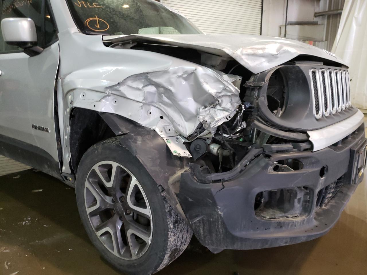 Photo 9 from auction – 2015 JEEP RENEGADE L with VIN ZACCJBBT0FPB31994