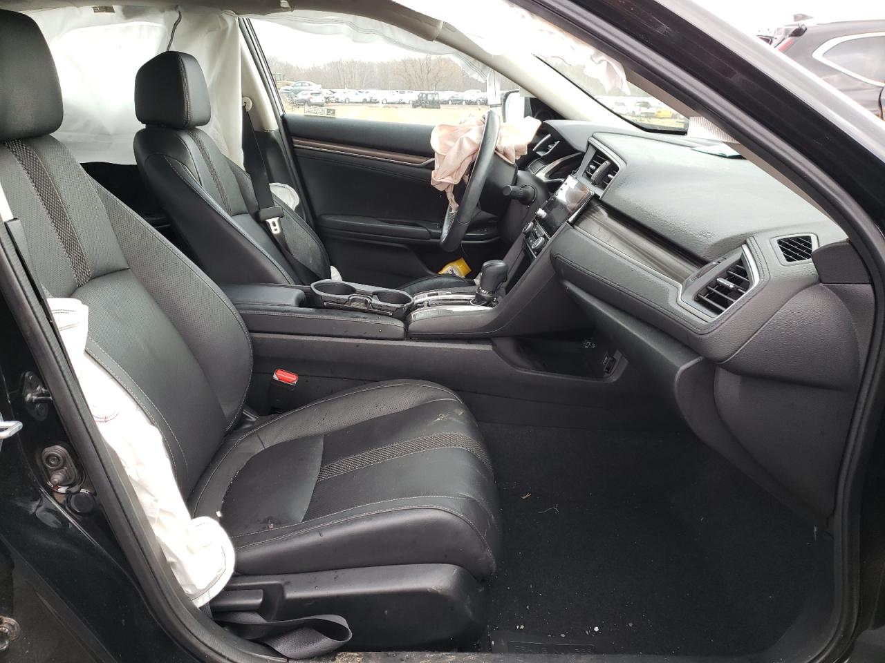 Photo 5 from auction – 2020 HONDA CIVIC with VIN 19XFC1F79LE015118