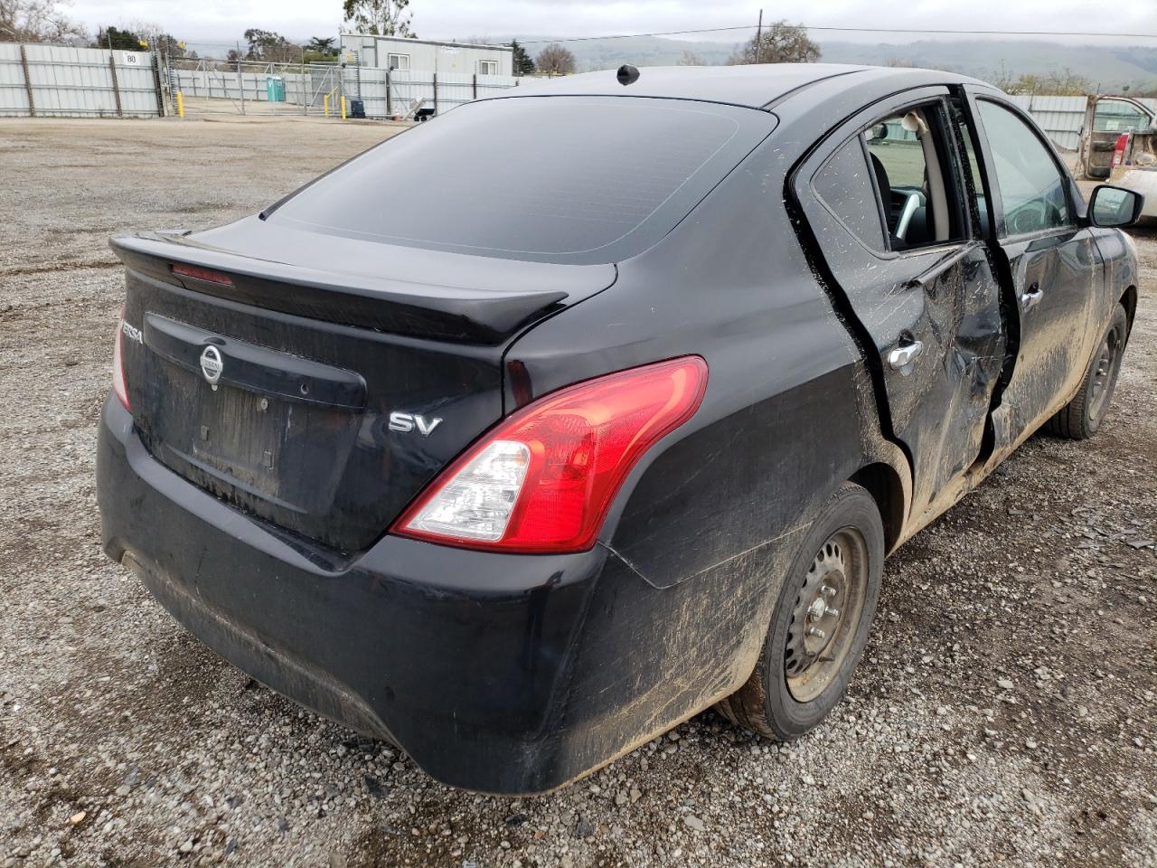 Photo 4 from auction – 2017 NISSAN VERSA S with VIN 3N1CN7AP8HL805104