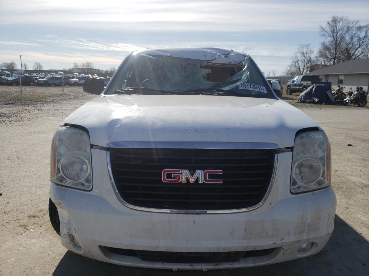 Photo 9 from auction – 2010 GMC YUKON SLT with VIN 1GKUKCE09AR203511