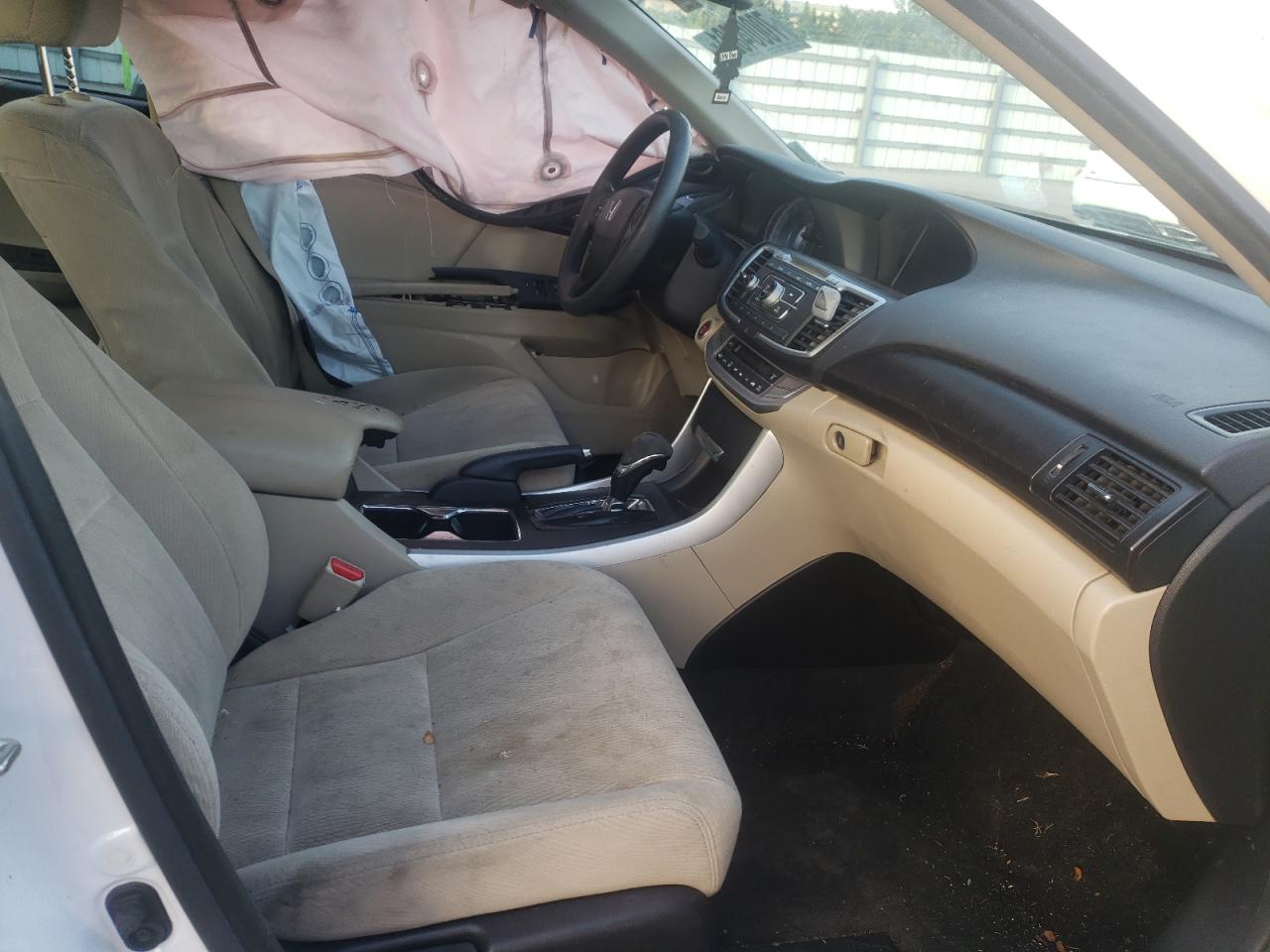 Photo 5 from auction – 2015 HONDA ACCORD EX with VIN 1HGCR2F76FA273113
