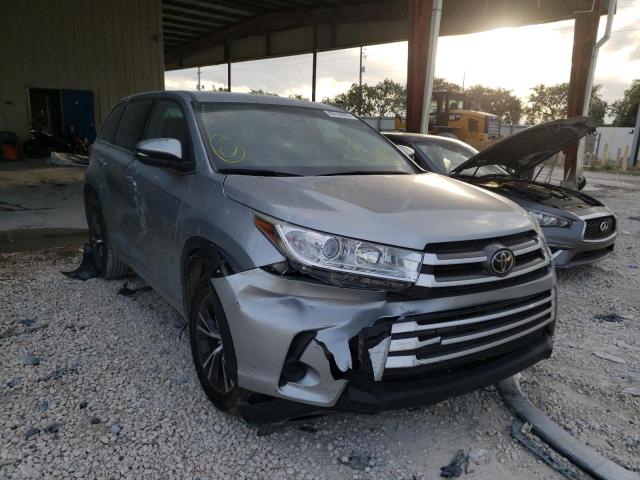 TOYOTA HIGHLANDER 2017 with VIN 5TDZARFH5HS031307 - Photo from auction