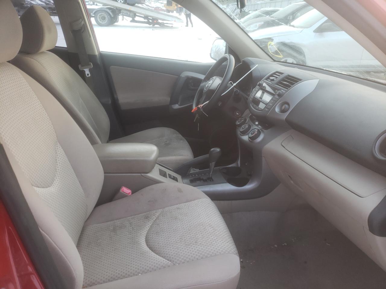 Photo 5 from auction – 2008 TOYOTA RAV4 with VIN JTMBK33V785050730