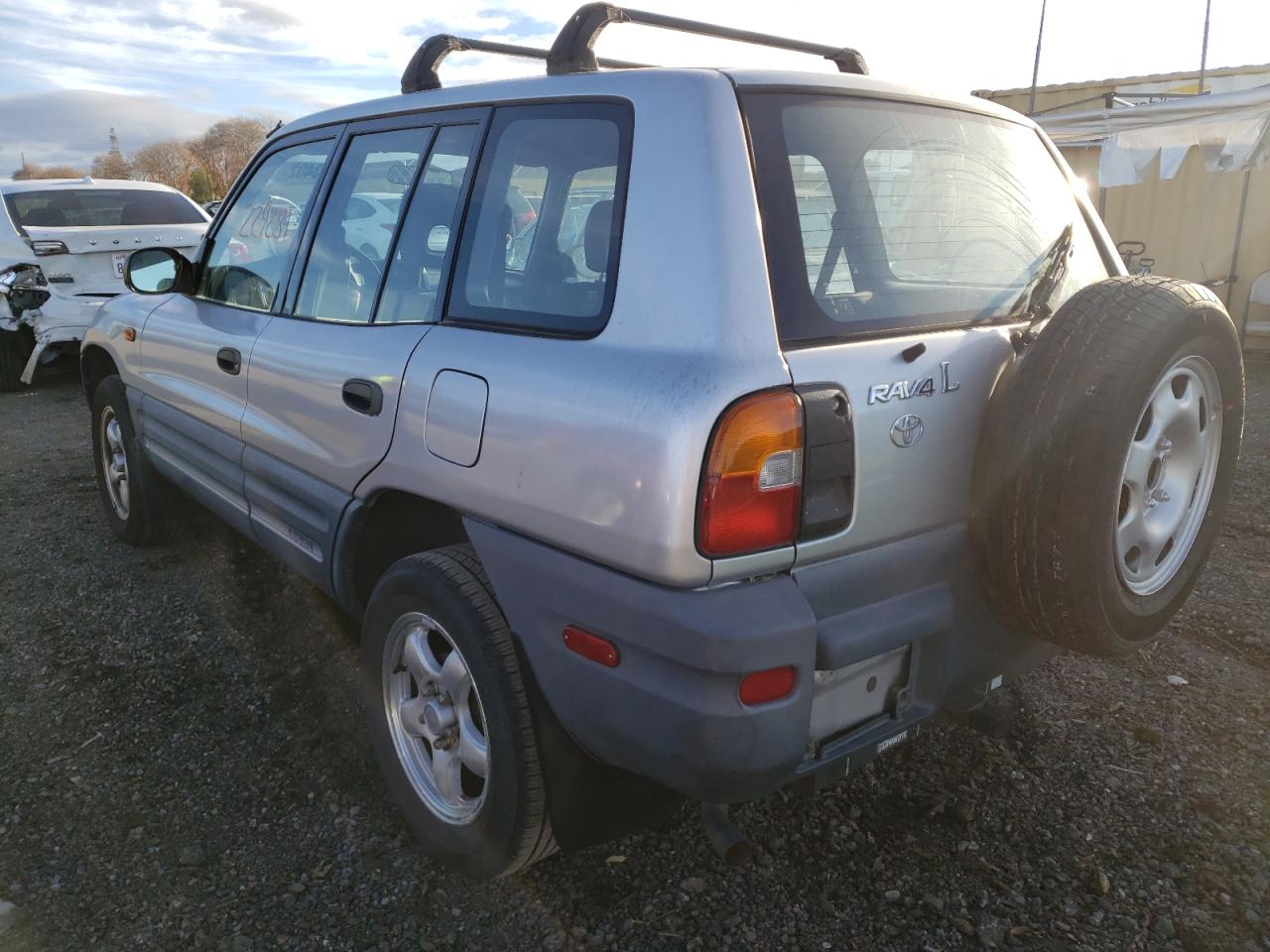 Photo 3 from auction – 1997 TOYOTA RAV4 with VIN JT3GP10V5V7013101