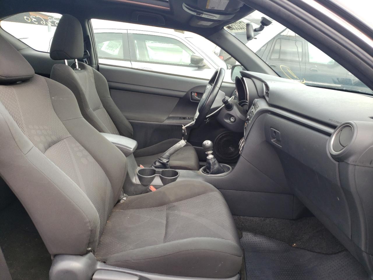 Photo 5 from auction – 2013 TOYOTA SCION TC with VIN JTKJF5C75D3059969