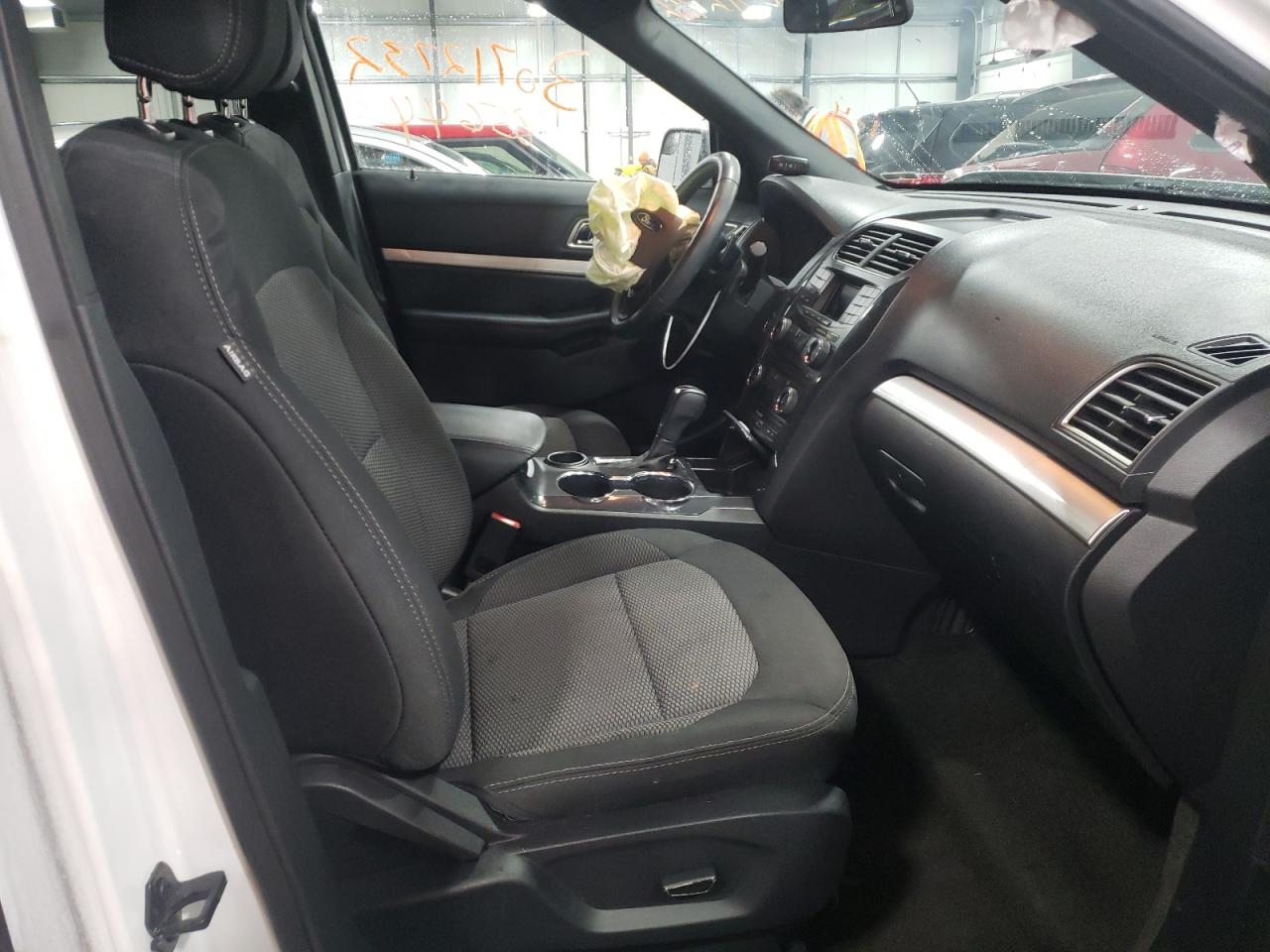 Photo 5 from auction – 2017 FORD EXPLORER X with VIN 1FM5K7D84HGE08220