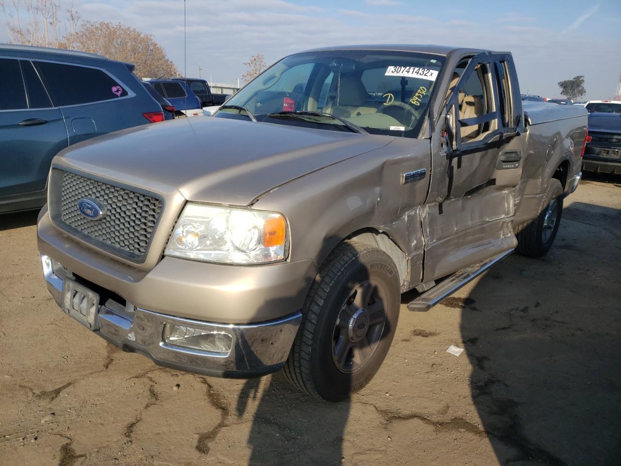 Photo 2 from auction – 2005 FORD F150 with VIN 1FTRF12515NC10928