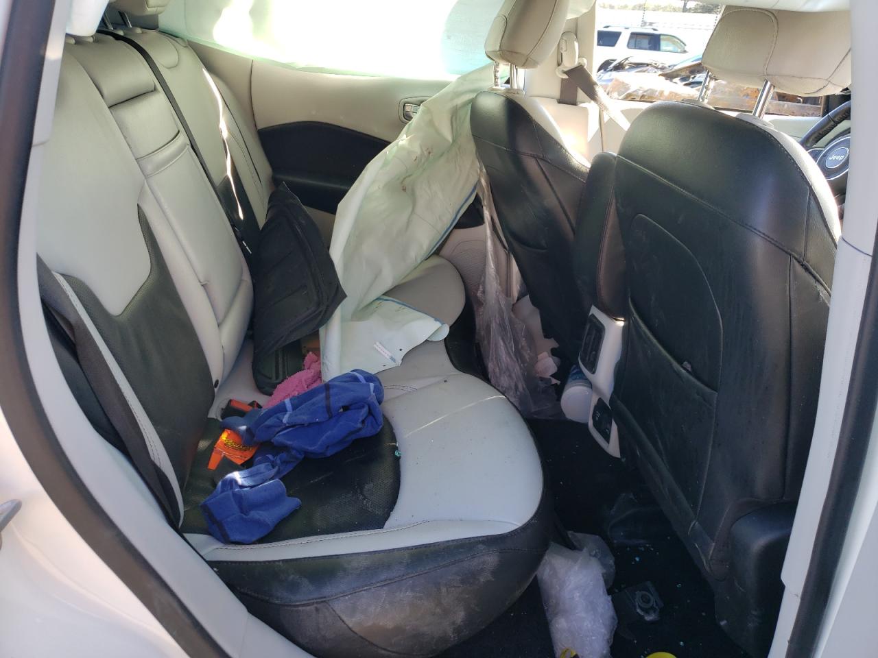 Photo 6 from auction – 2020 JEEP COMPASS LI with VIN 3C4NJCCB3LT108198