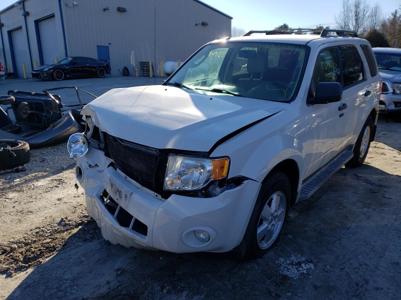 Photo 2 from auction – 2010 FORD ESCAPE XLT with VIN 1FMCU9D76AKC25778