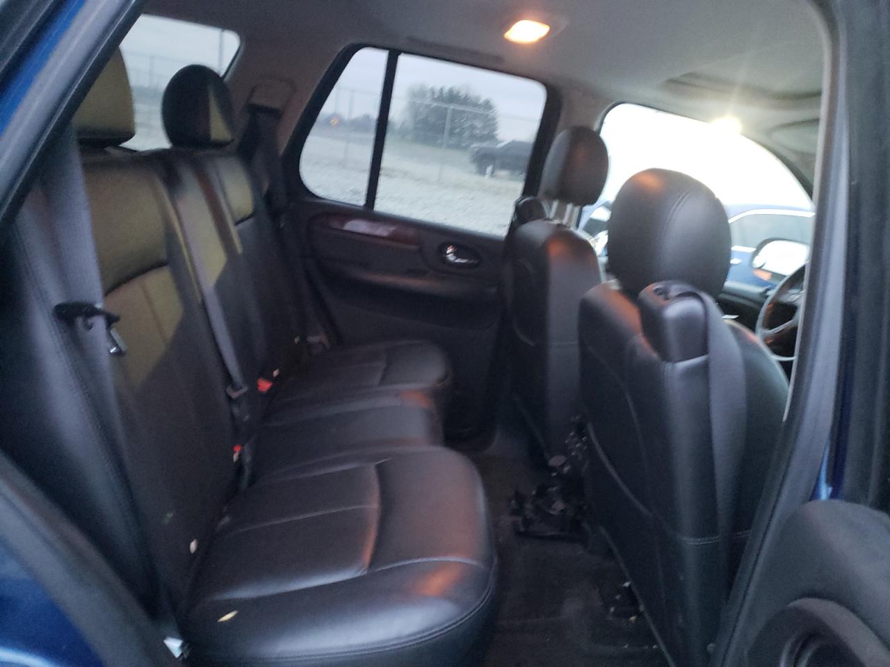 Photo 6 from auction – 2006 GMC ENVOY with VIN 1GKDT13S362305733