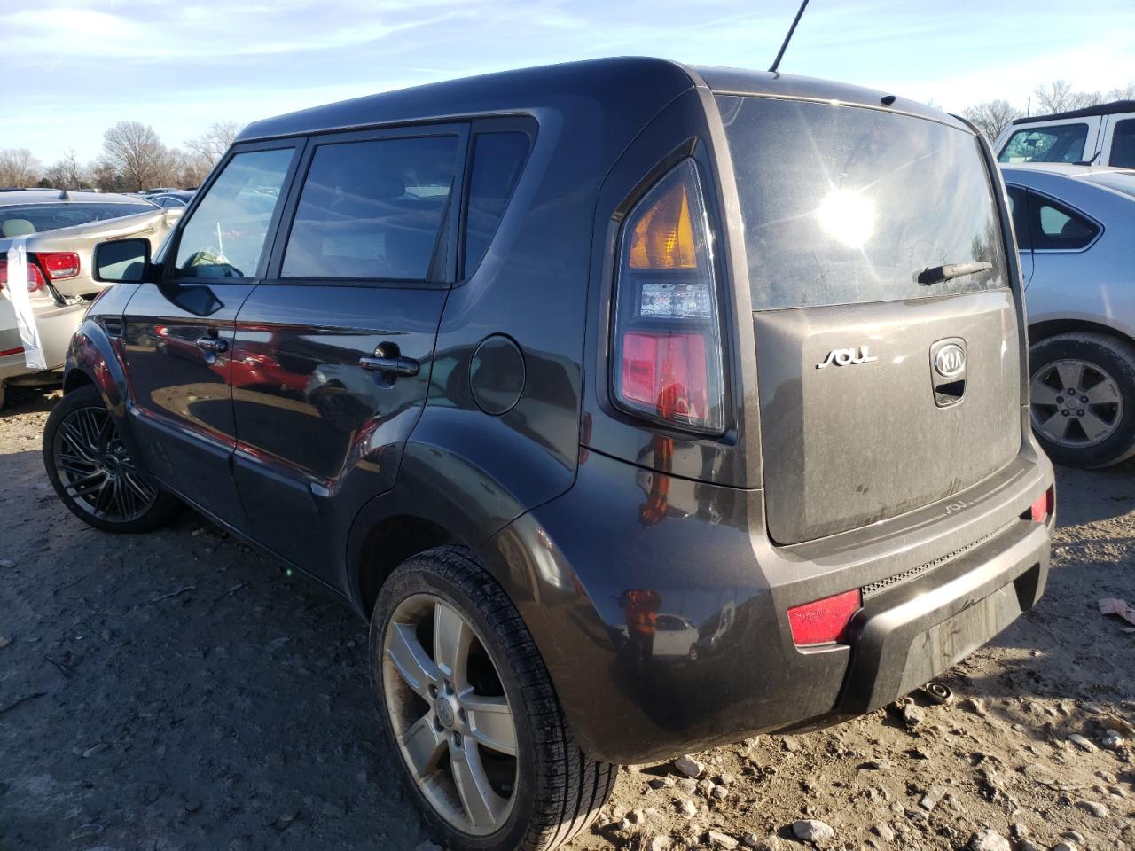 Photo 3 from auction – 2011 KIA SOUL + with VIN KNDJT2A23B7253203