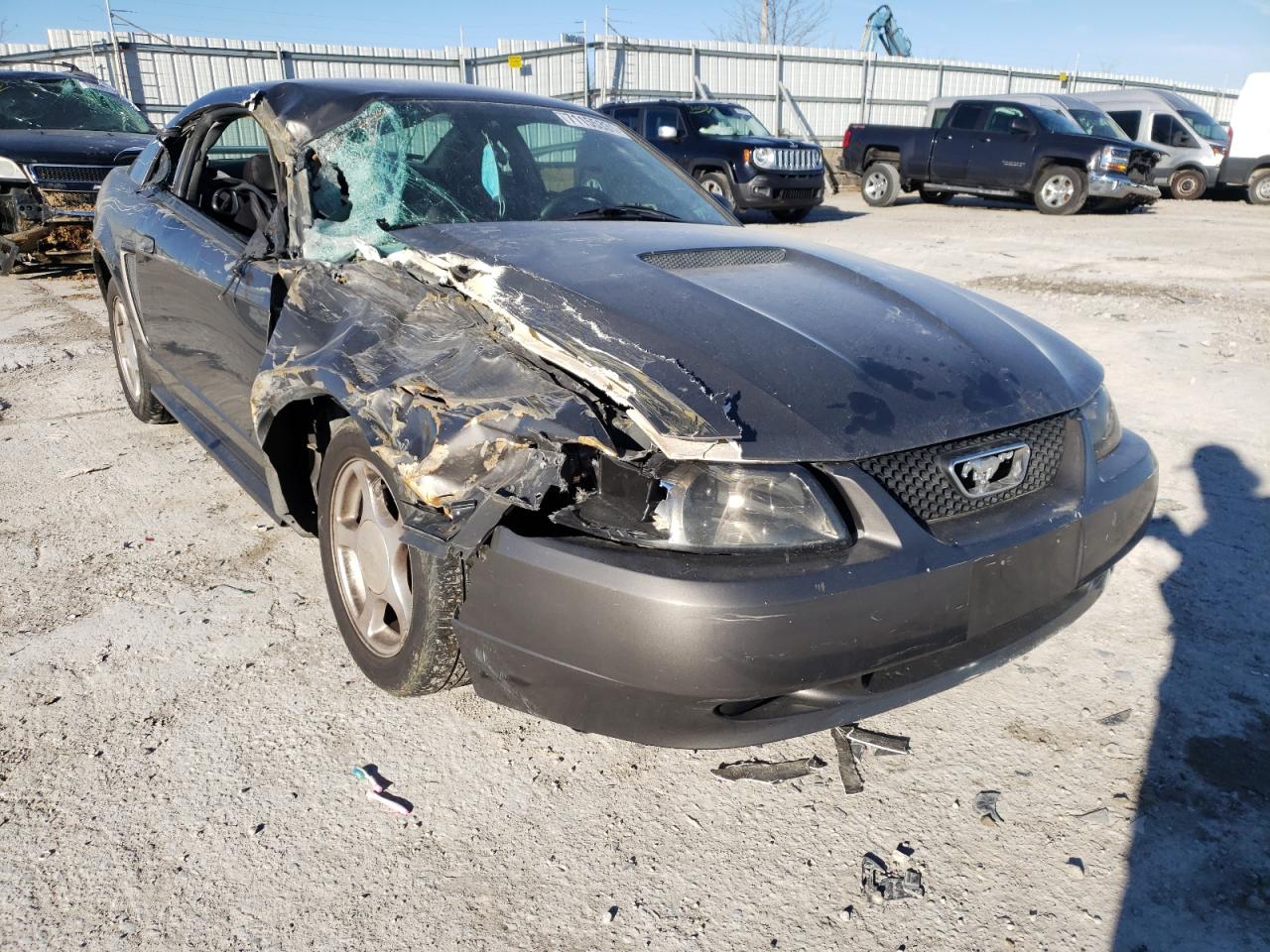 FORD MUSTANG 2004 with VIN 1FAFP404X4F123586 - Photo from auction