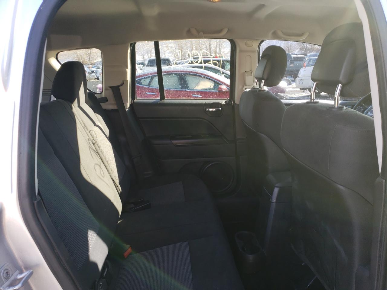 Photo 6 from auction – 2013 JEEP COMPASS SP with VIN 1C4NJDBB1DD190057