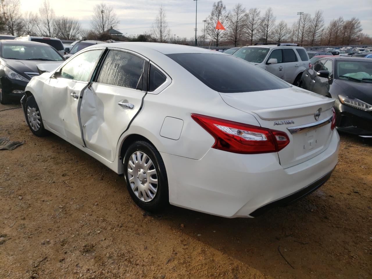 Photo 3 from auction – 2016 NISSAN ALTIMA 2.5 with VIN 1N4AL3AP6GC213526