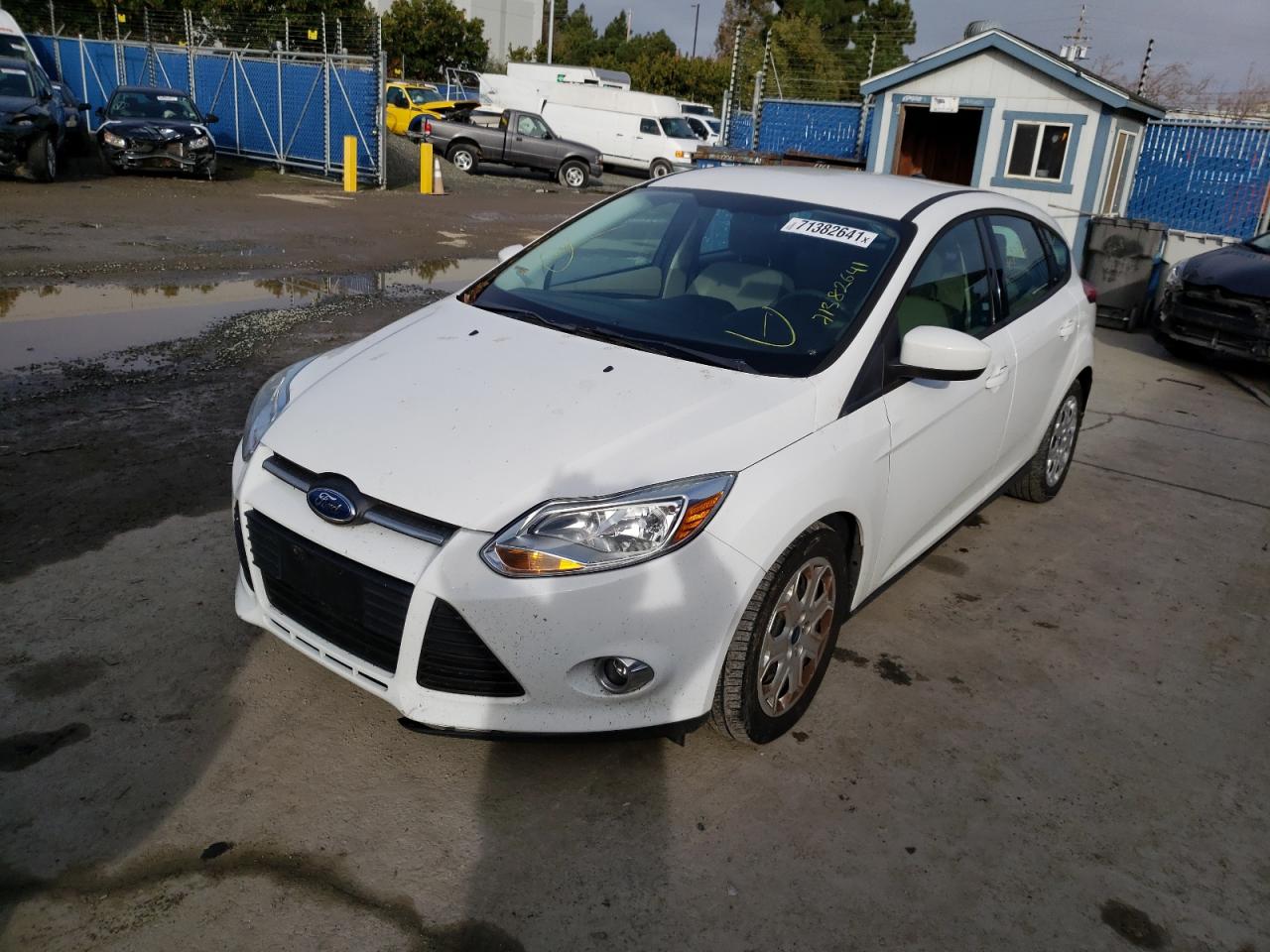 Photo 2 from auction – 2012 FORD FOCUS with VIN 1FAHP3K29CL268116