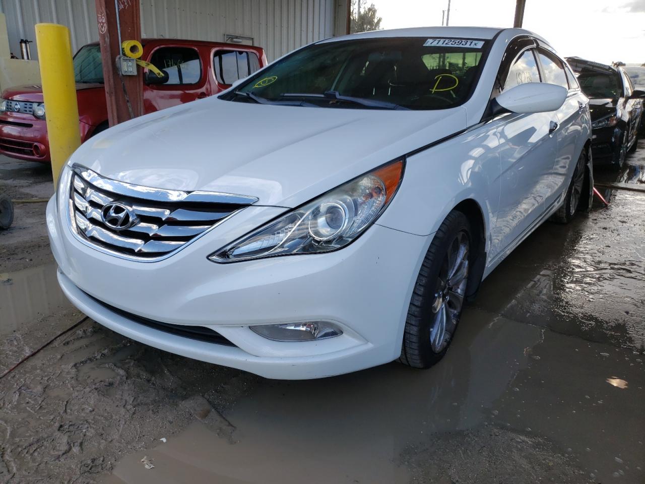 Photo 2 from auction – 2011 HYUNDAI SONATA SE with VIN 5NPEC4AC1BH115001