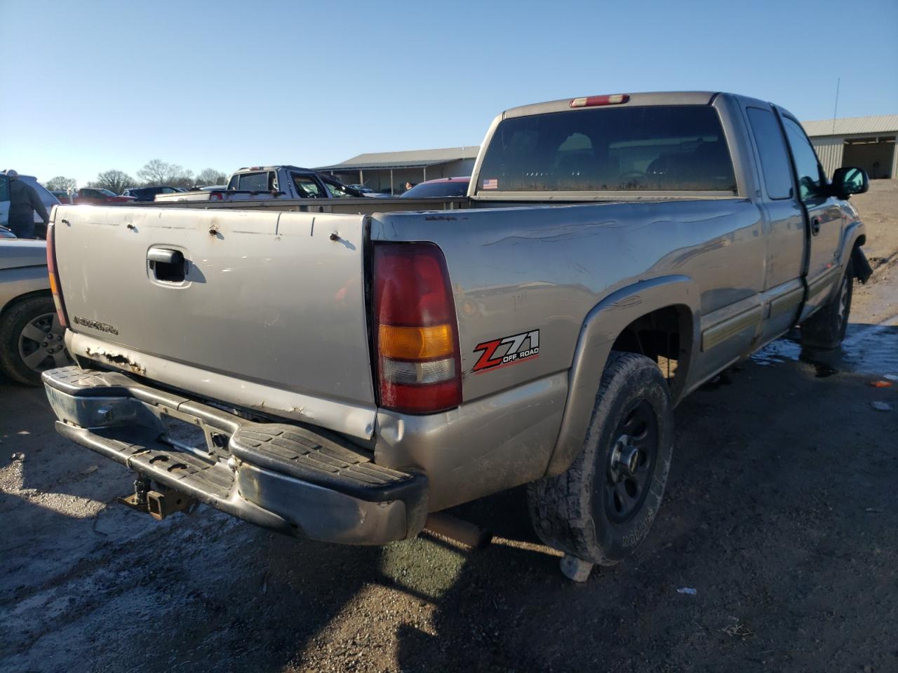 Photo 4 from auction – 2001 CHEVROLET SILVERADO with VIN 1GCEK19T71E292558