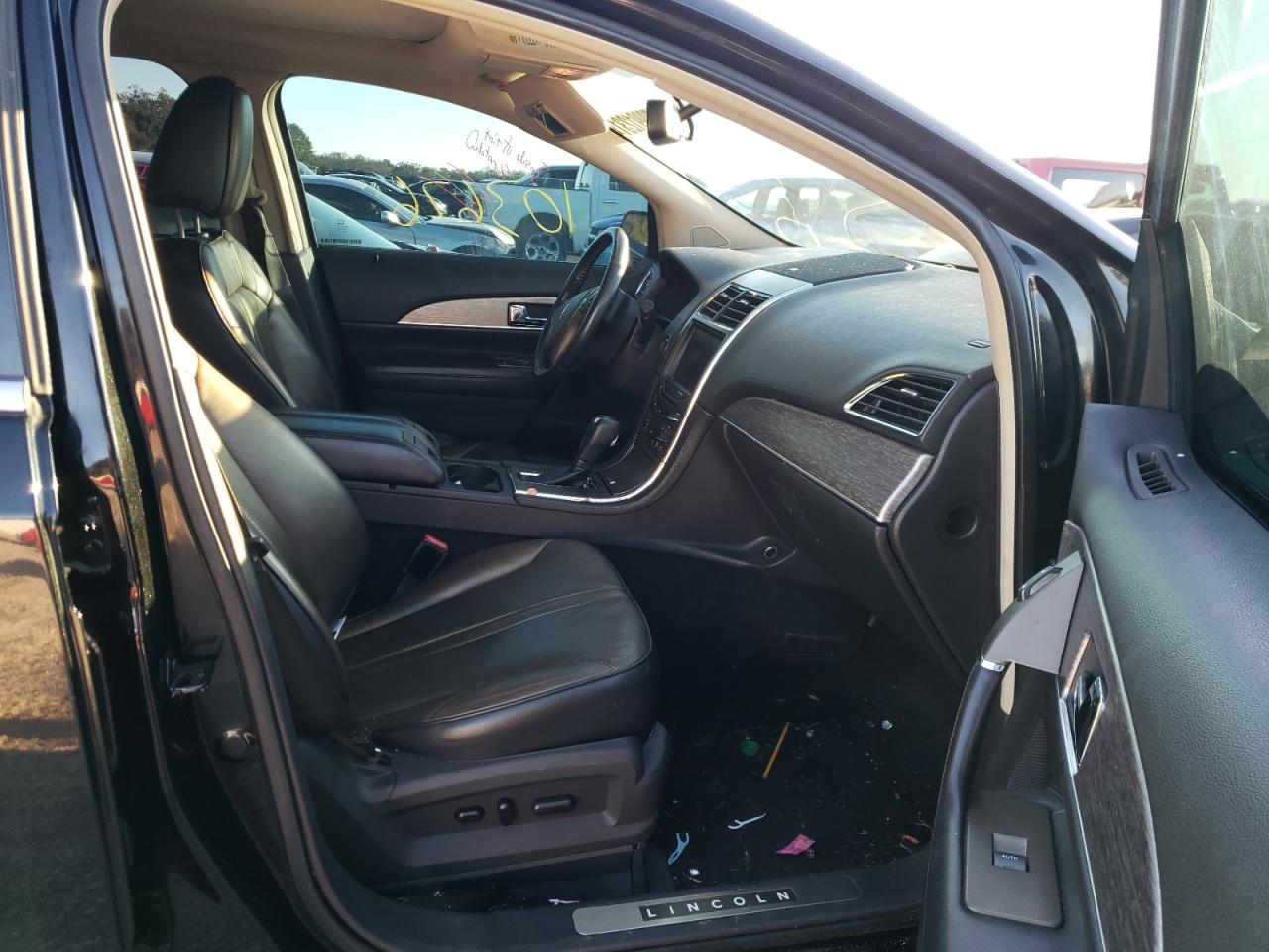 Photo 5 from auction – 2011 LINCOLN MKX with VIN 2LMDJ6JK5BBJ20993