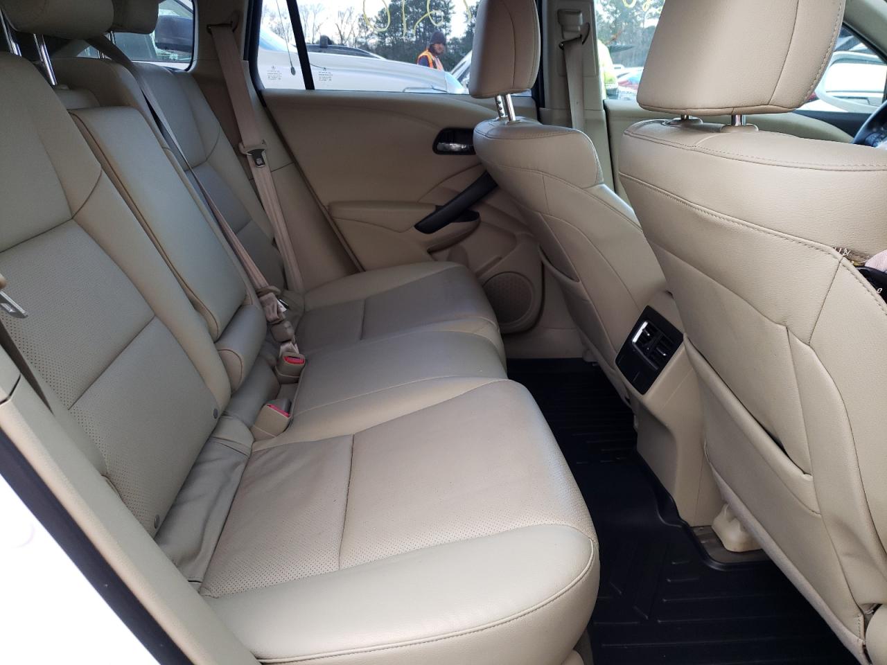 Photo 6 from auction – 2016 ACURA RDX ADVANC with VIN 5J8TB3H78GL019075