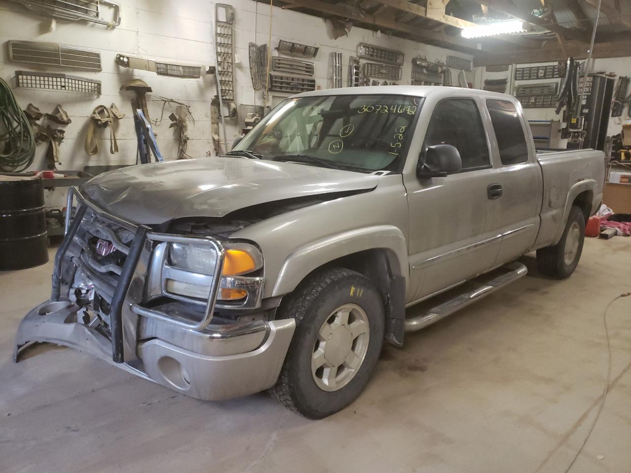Photo 2 from auction – 2004 GMC NEW SIERRA with VIN 1GTEK19T44E122856