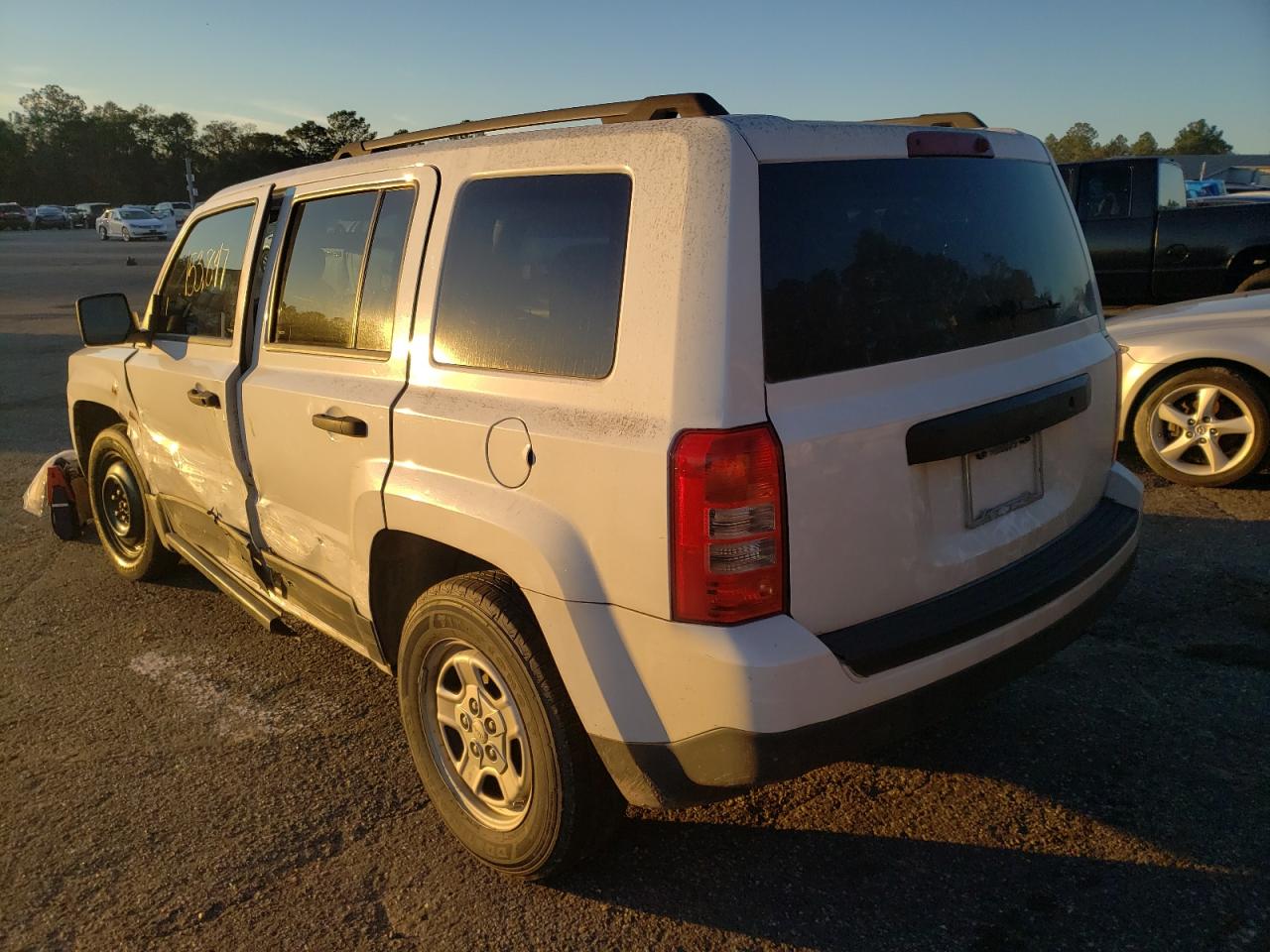 Photo 3 from auction – 2012 JEEP PATRIOT SP with VIN 1C4NJPBA8CD635000