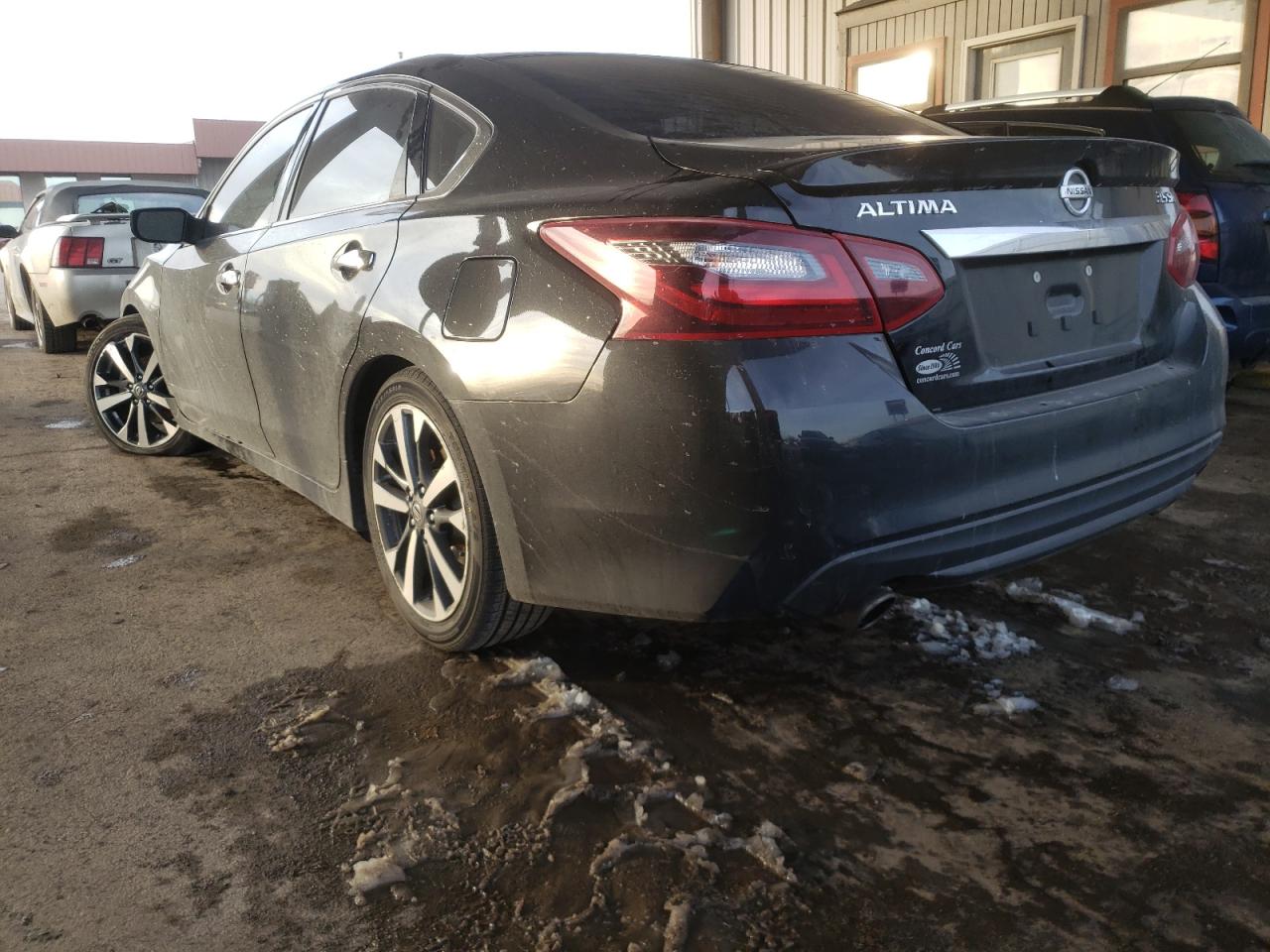Photo 3 from auction – 2017 NISSAN ALTIMA 3.5 with VIN 1N4BL3AP6HC139711