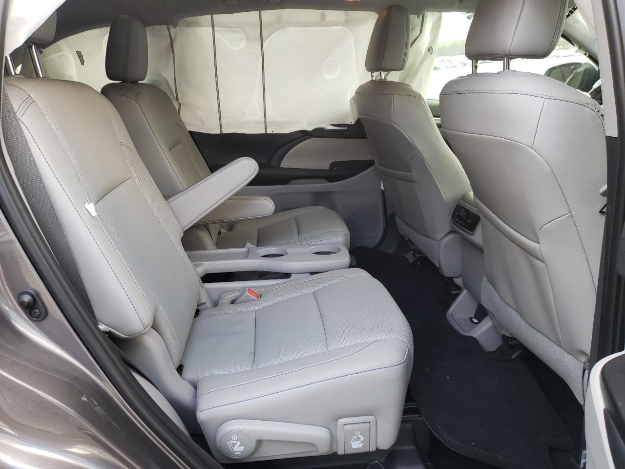 Photo 6 from auction – 2019 TOYOTA HIGHLANDER with VIN 5TDYZRFHXKS344574