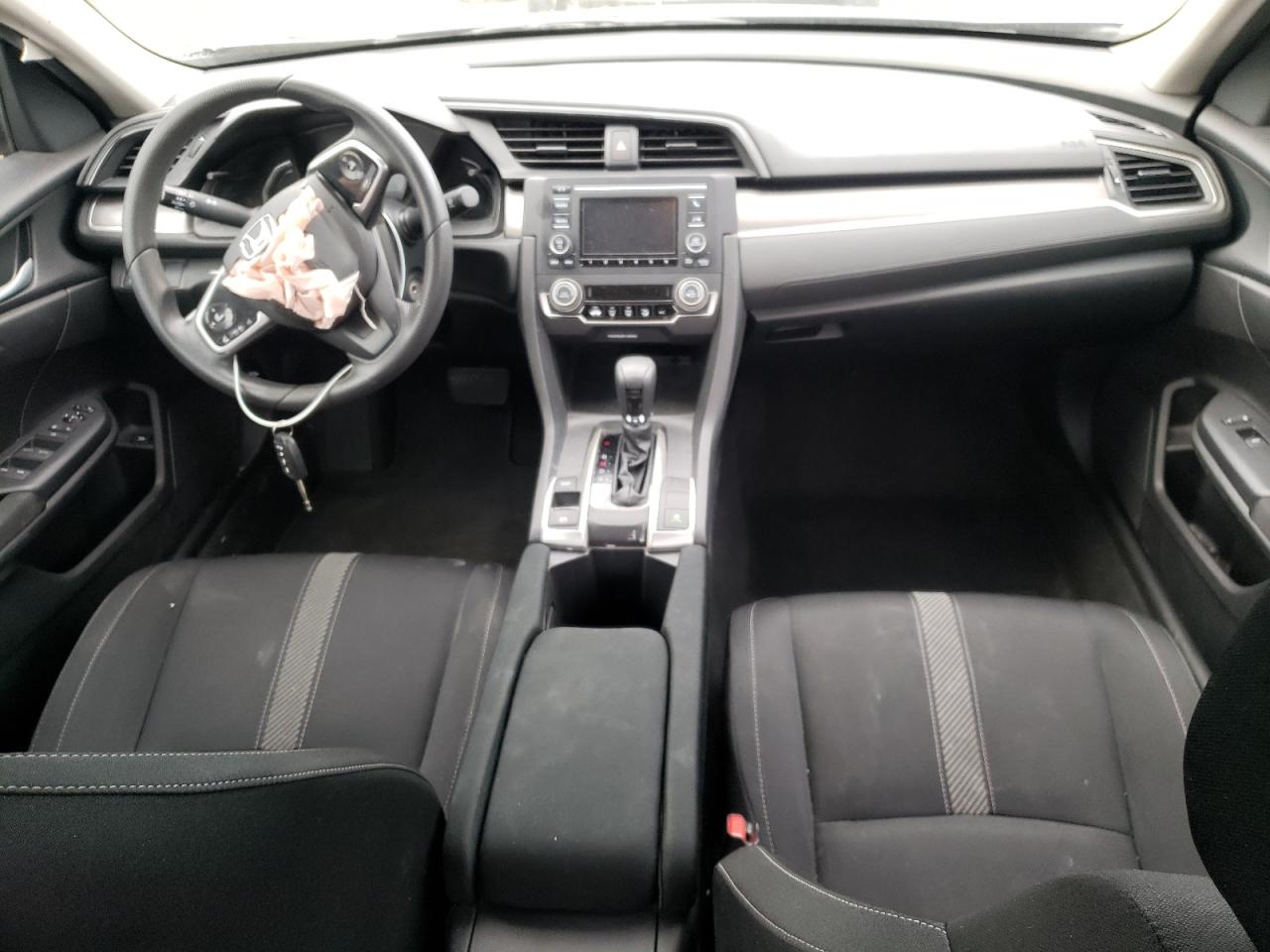 Photo 9 from auction – 2017 HONDA CIVIC LX with VIN 19XFC2F54HE023669