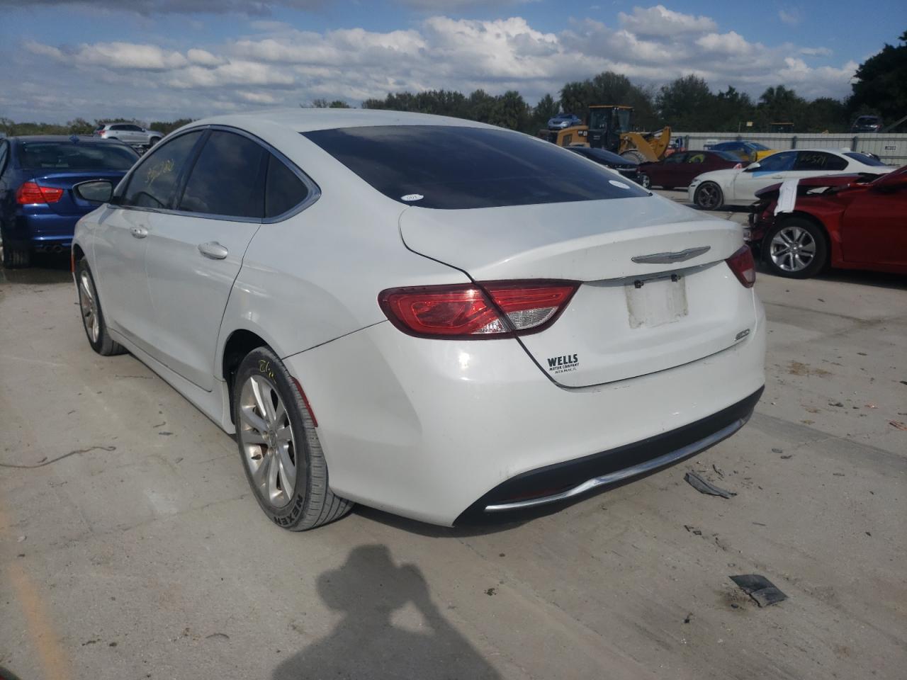 Photo 3 from auction – 2015 CHRYSLER 200 LIMITE with VIN 1C3CCCAB5FN726670