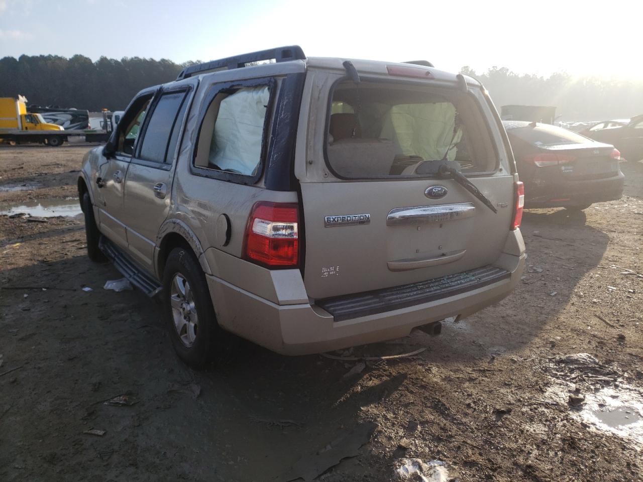 صورة رقم 3 من المزاد - 2008 FORD EXPEDITION مع VIN 1FMFU15588LA05901