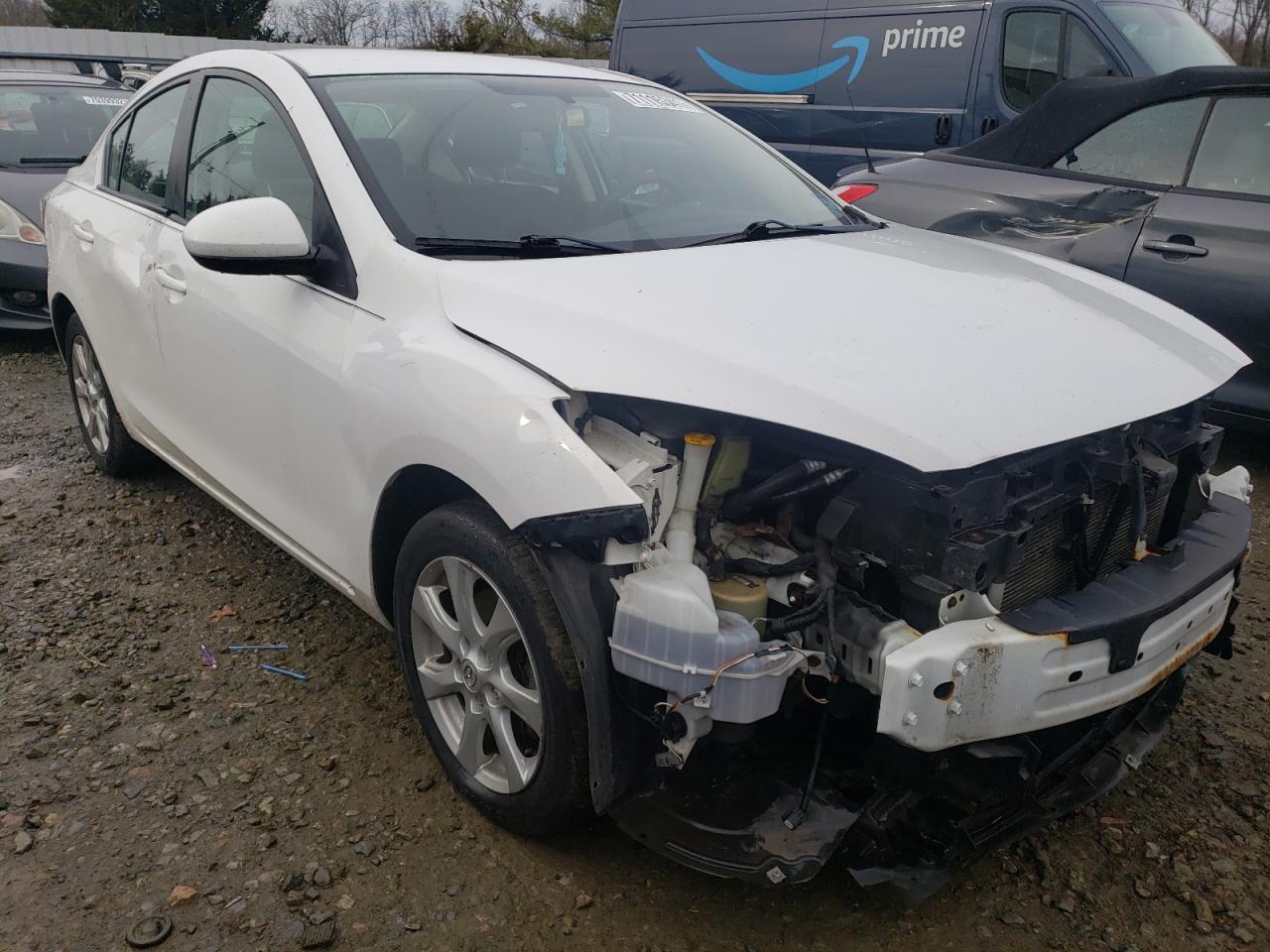 MAZDA 3 I 2011 with VIN JM1BL1VG6B1371544 - Photo from auction