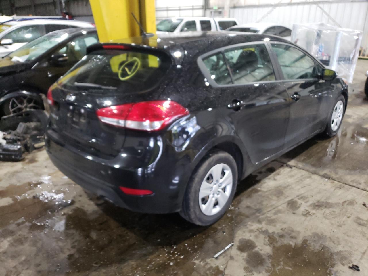 Photo 4 from auction – 2018 KIA FORTE LX with VIN KNAFK5A85J5772792