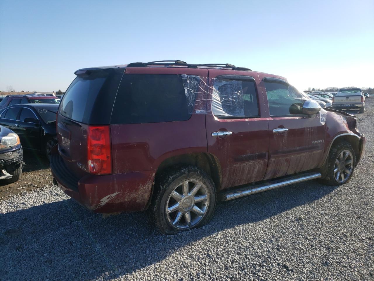 Photo 4 from auction – 2007 GMC YUKON with VIN 1GKFK13037J154796