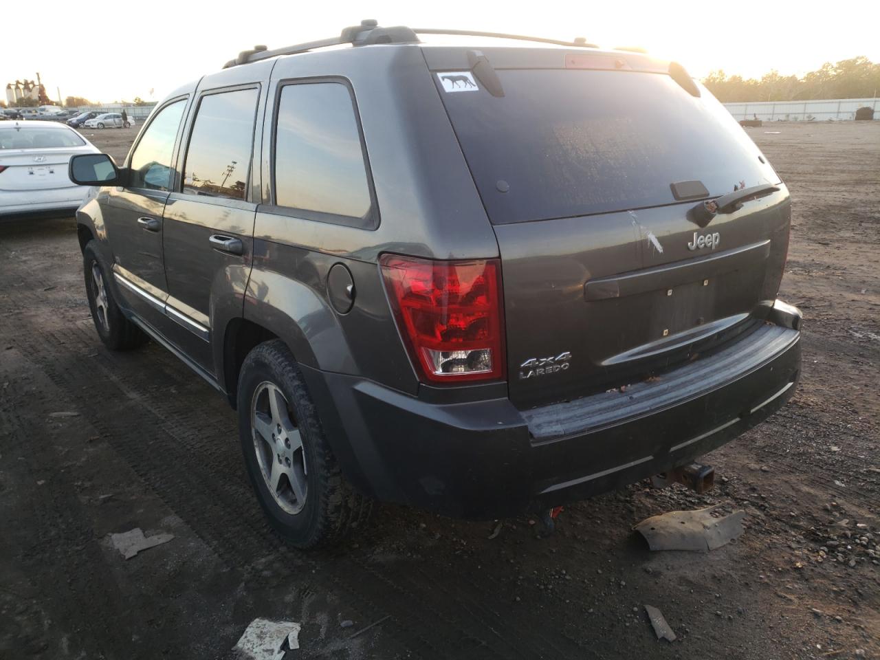 Photo 3 from auction – 2006 JEEP GR CHEROKE with VIN 1J4GR48K26C264663