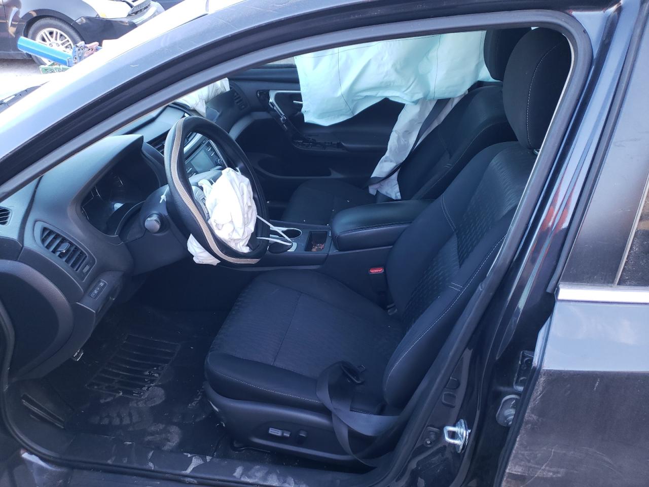 Photo 5 from auction – 2018 NISSAN ALTIMA 2.5 with VIN 1N4AL3AP9JC257236